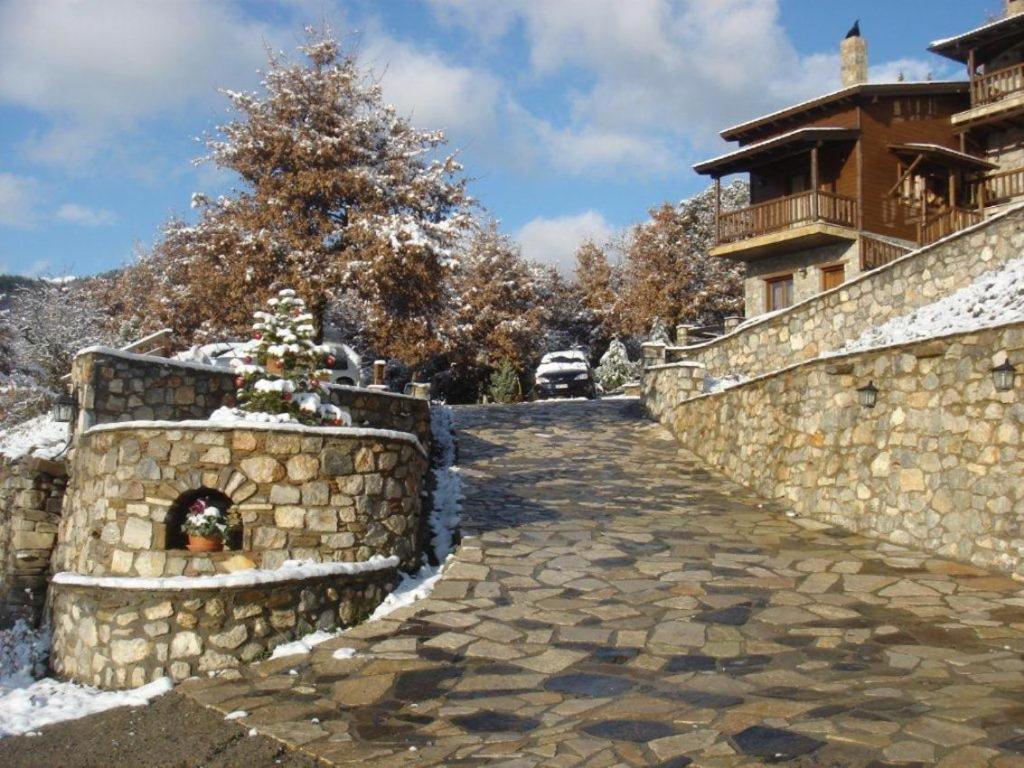 Ferienwohnung Efharis Filoxenon Pheneos Exterior foto